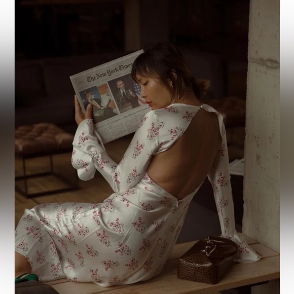 Les Reveries Floral-Print Silk Maxi Dress - Picture 2 of 10